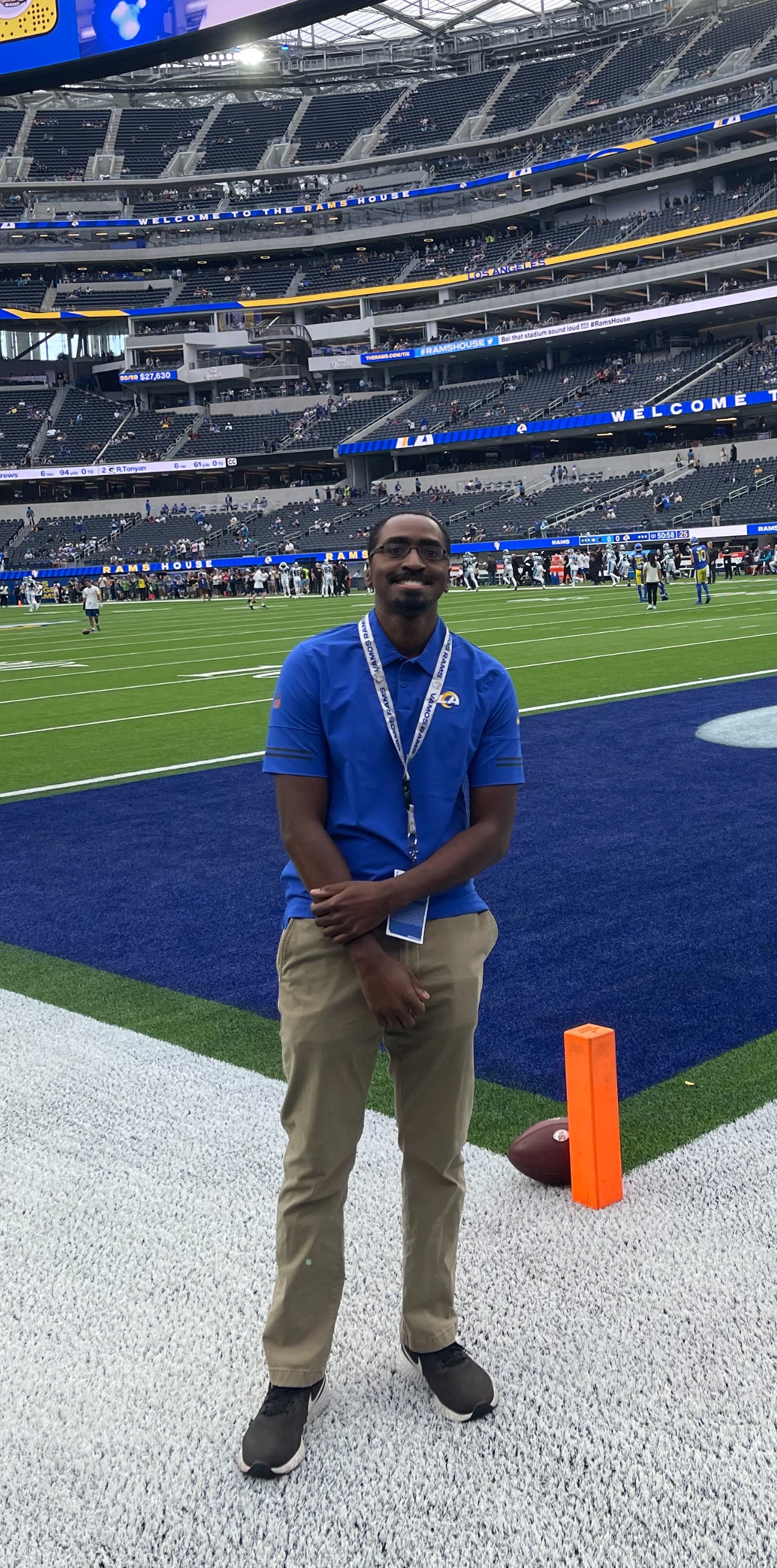 Dr. Smith covering LA Rams Game